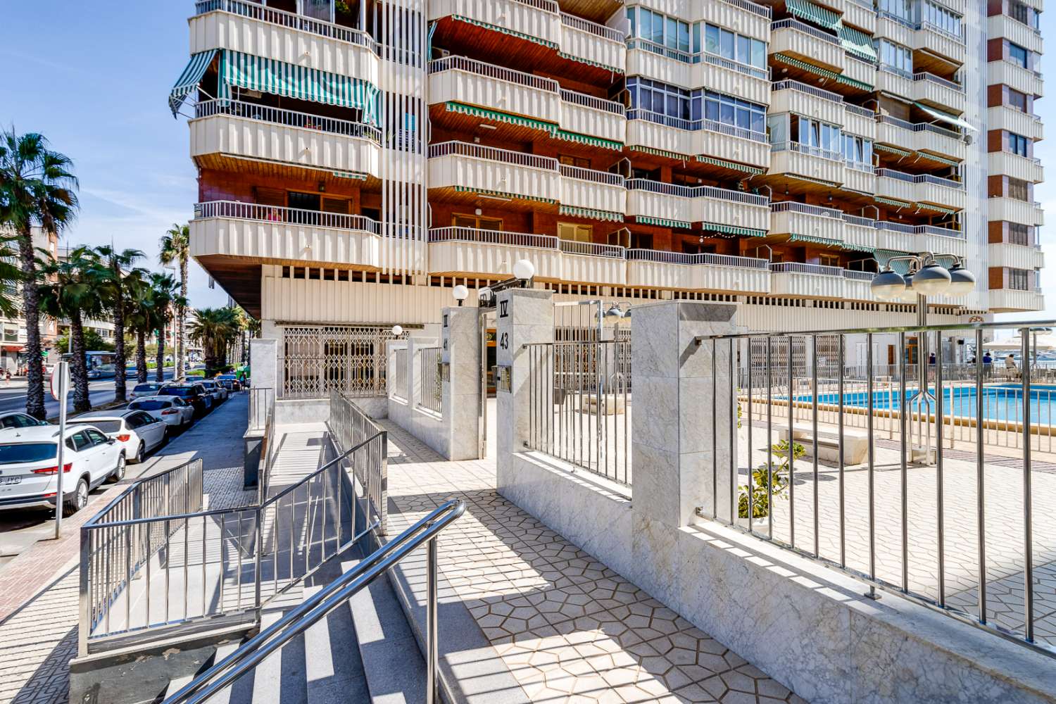 Beachfront Apartment with Direct Sea Views in Playa del Acequión, Torrevieja