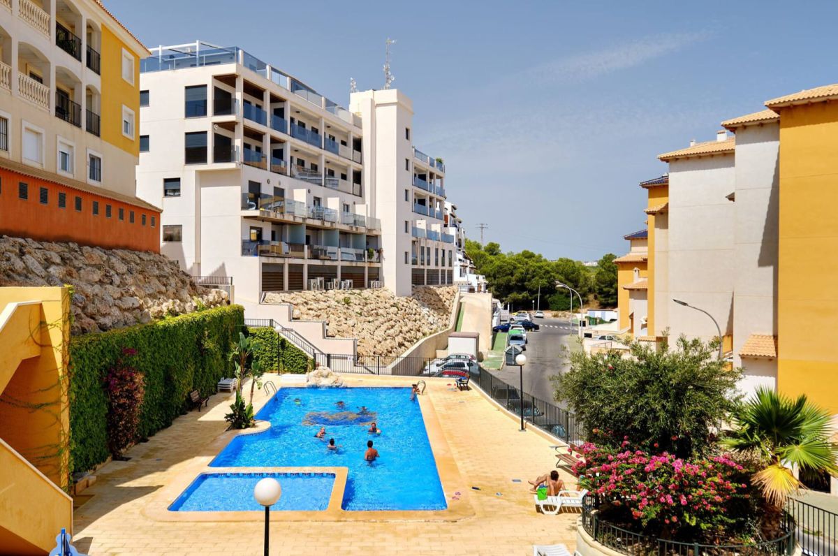Spacious Property with Tourist Licence in Campoamor, Orihuela Costa