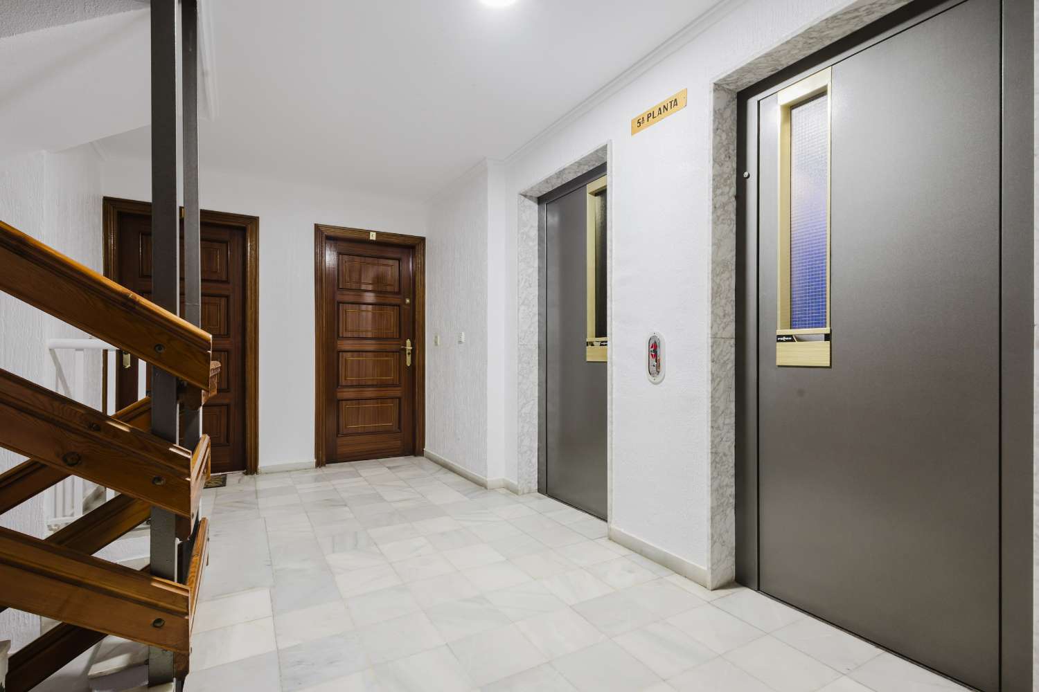 Frontline Beach Property with Sea Views in Playa del Acequión, Torrevieja