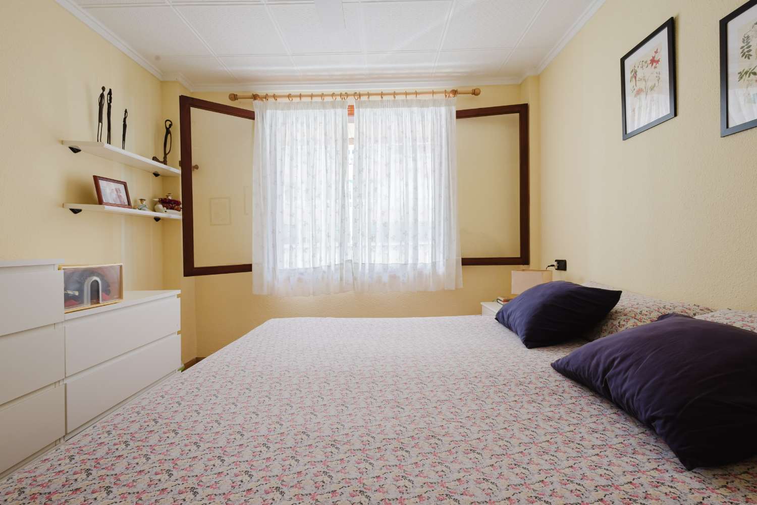 Frontline Beach Property with Sea Views in Playa del Acequión, Torrevieja