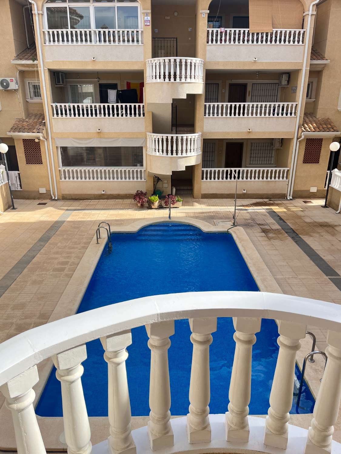 Ejendom med pooludsigt i La Florida, Orihuela Costa