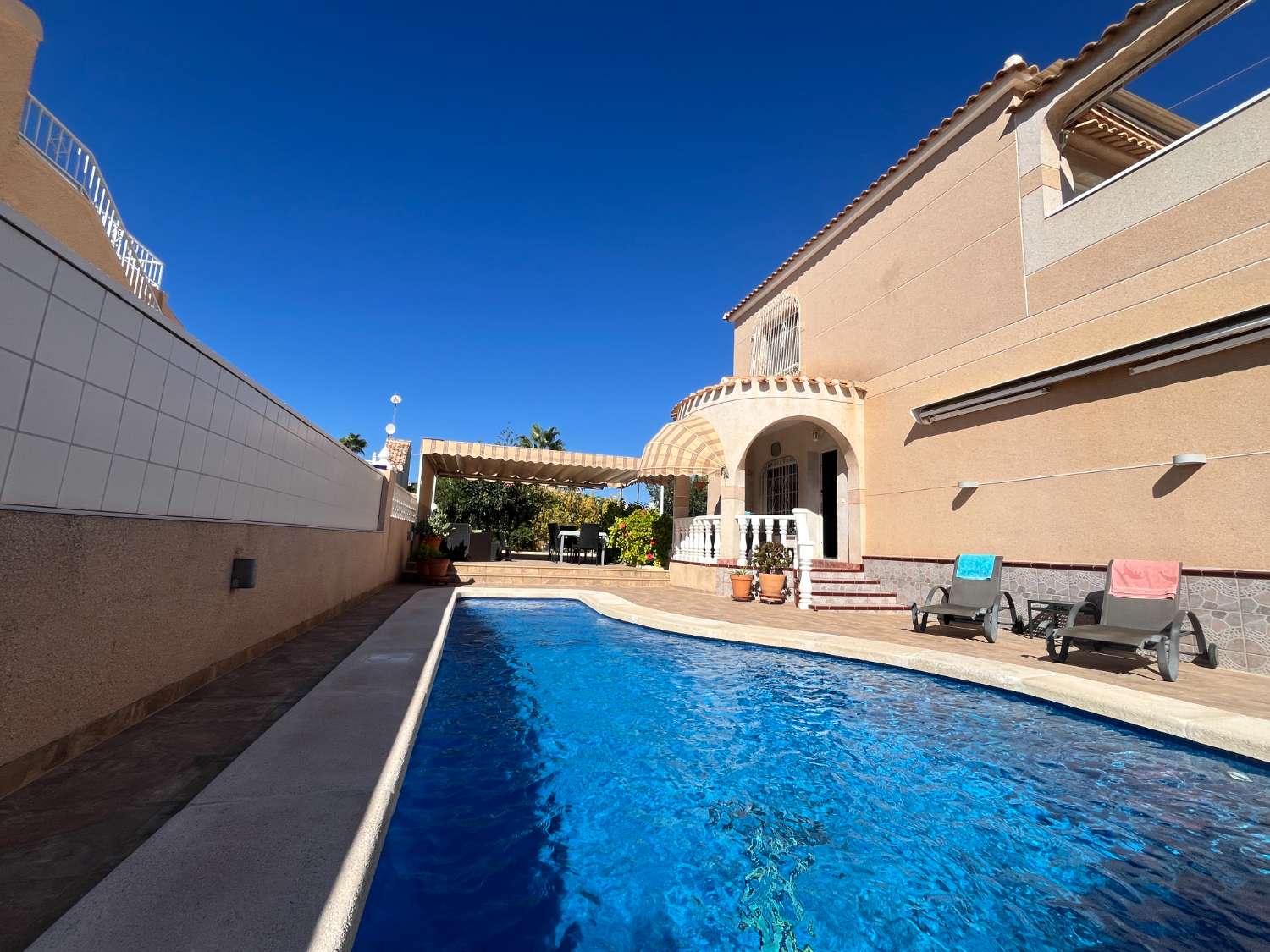 Villa preciosa con piscina privada y 3 dormitorios