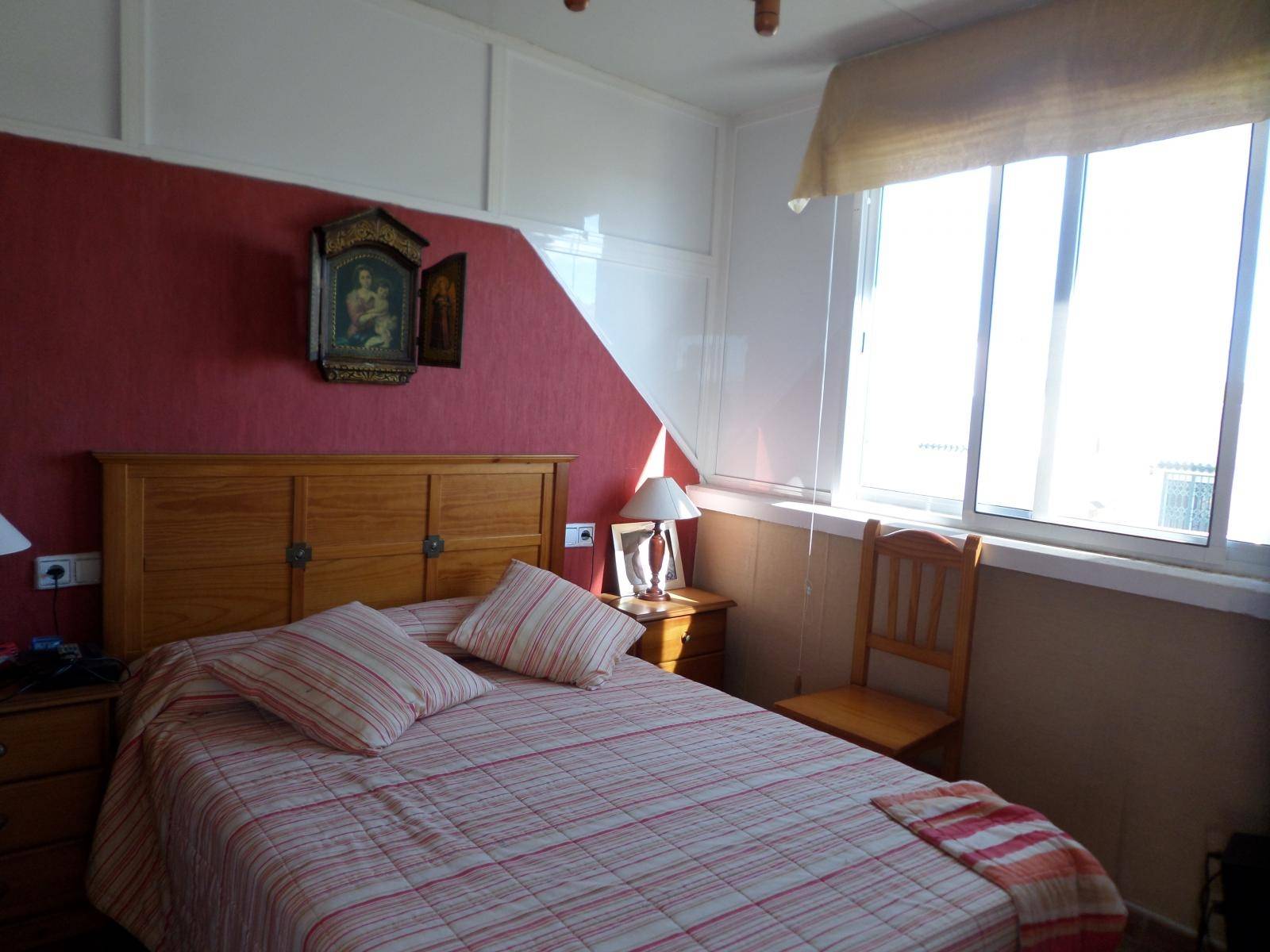 Duplex situado Los ALTOS con 3 dormitorios , 2 baños en comunidad privada con piscina comunitaria