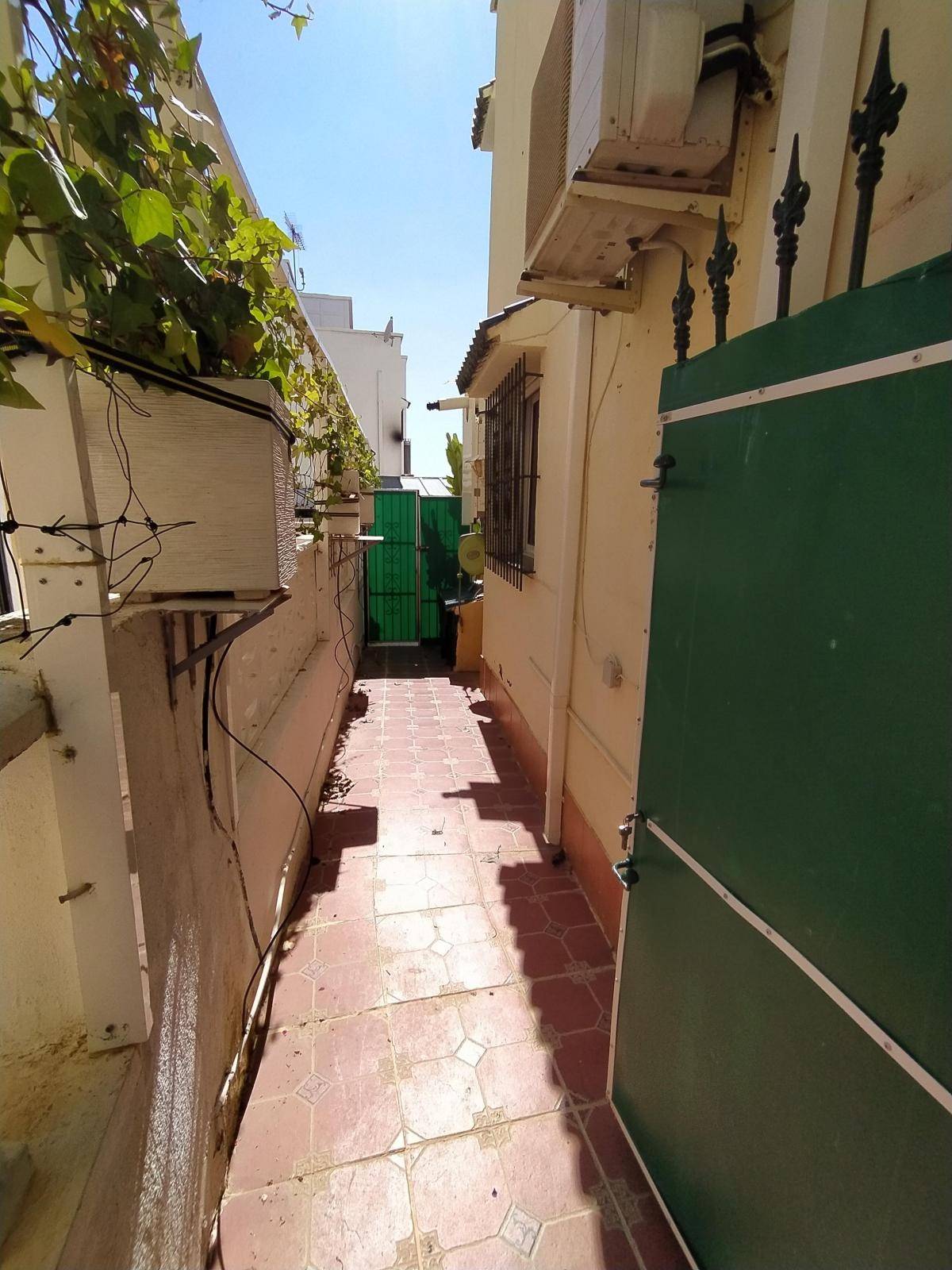 Duplex situado Los ALTOS con 3 dormitorios , 2 baños en comunidad privada con piscina comunitaria