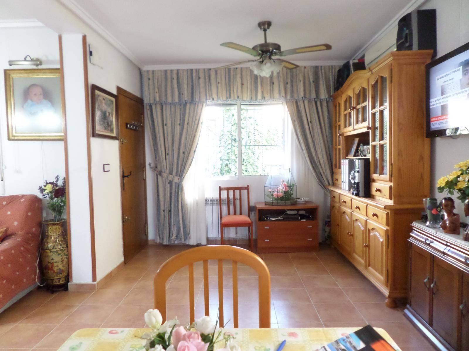 Duplex situado Los ALTOS con 3 dormitorios , 2 baños en comunidad privada con piscina comunitaria