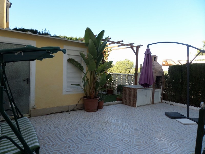 Duplex situado Los ALTOS con 3 dormitorios , 2 baños en comunidad privada con piscina comunitaria