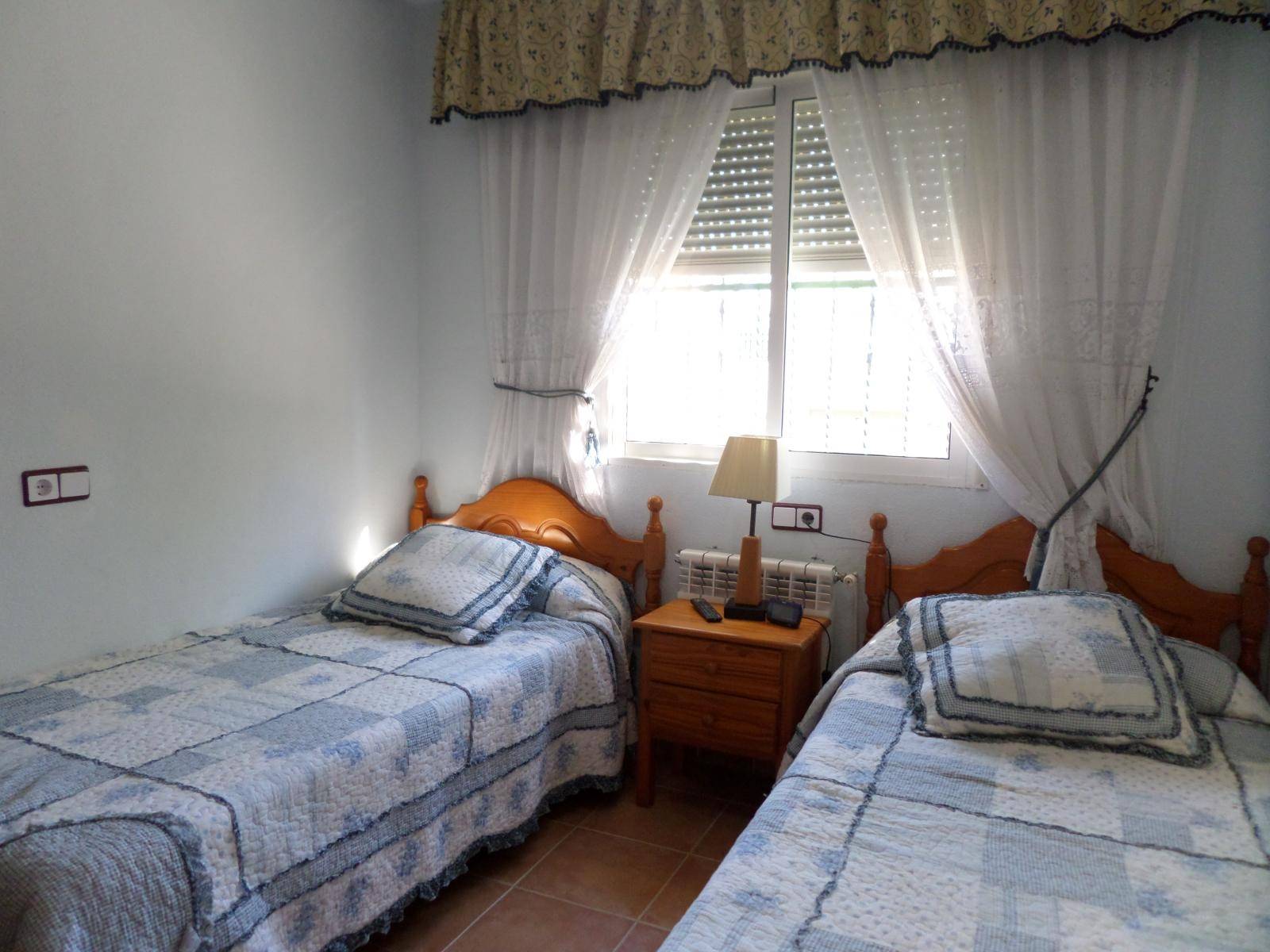 Duplex situado Los ALTOS con 3 dormitorios , 2 baños en comunidad privada con piscina comunitaria